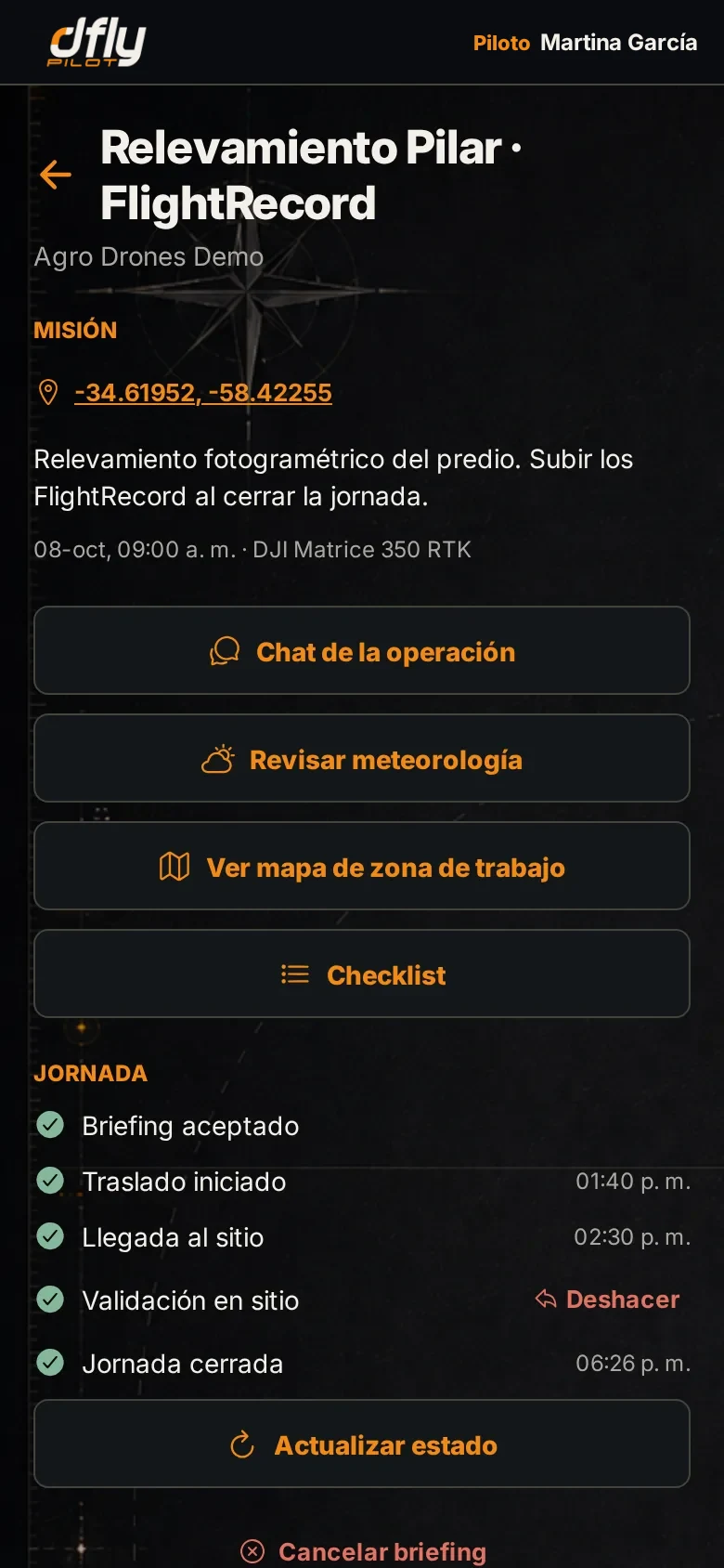 Briefing de la operación: misión, chat, meteorología, mapa de zona y checklist